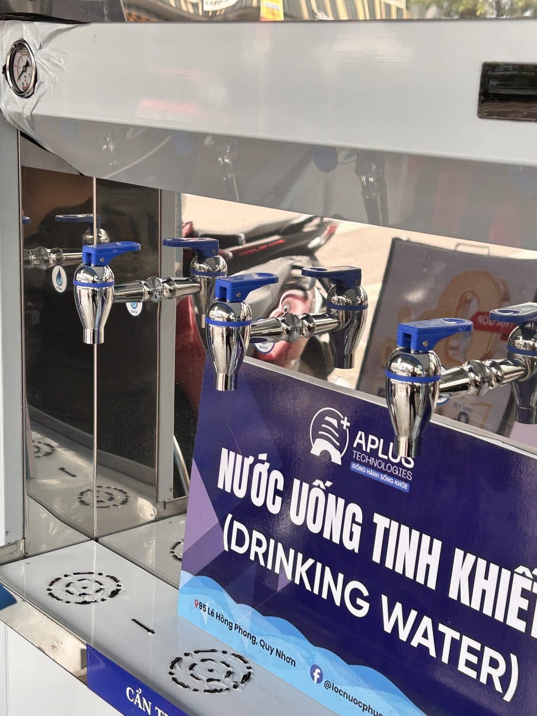 Trạm nước uống tinh khiết công cộng